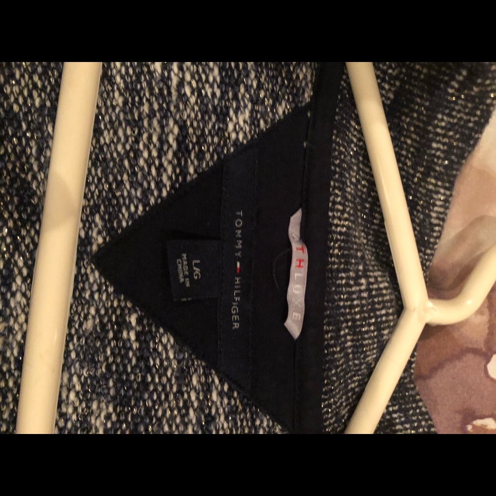 Long sleeve, zi up sweater